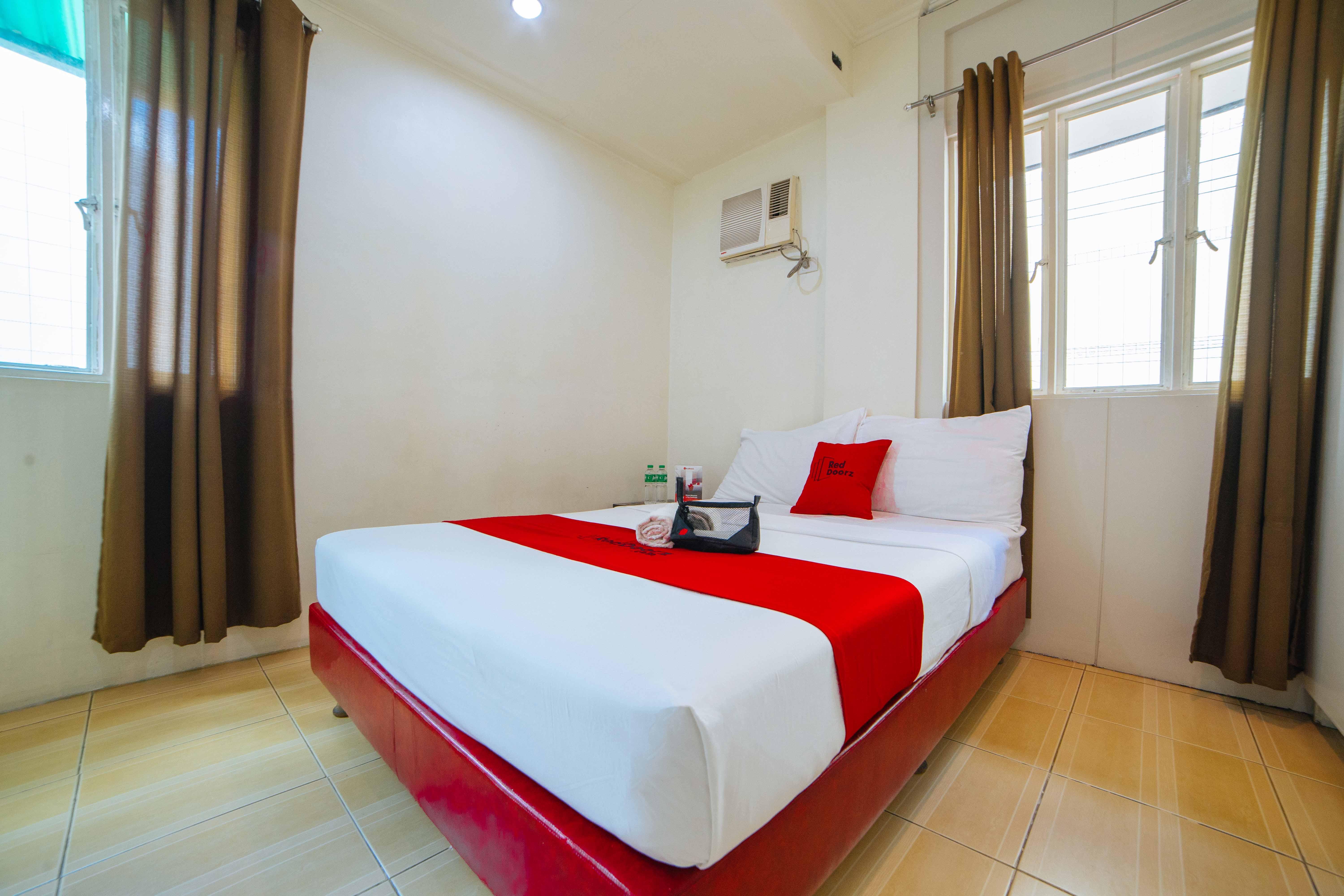 Reddoorz Near Walking Street Angeles City Exterior foto